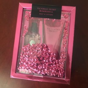 NEW Victoria’s Secret Bombshell Mist and Lotion
